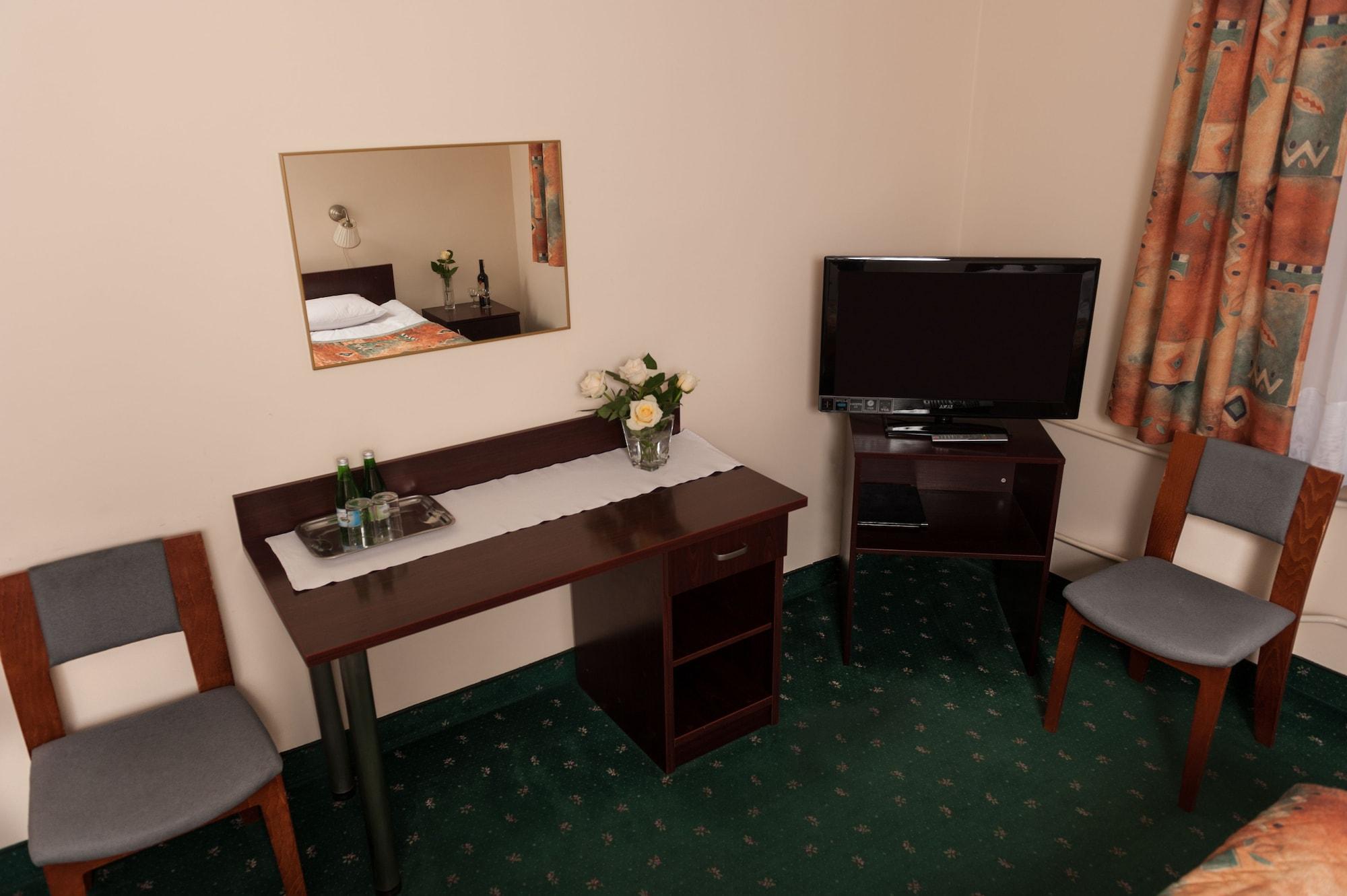 Parkhotel Economic Wielka Wies  Bagian luar foto