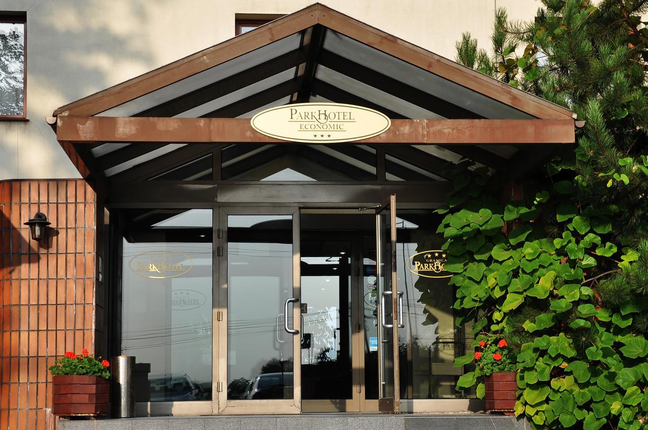 Parkhotel Economic Wielka Wies  Bagian luar foto